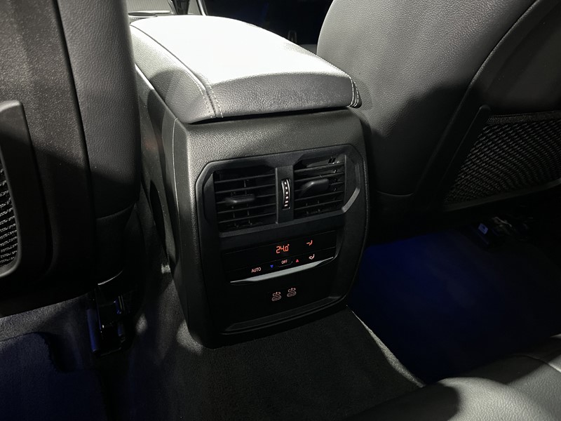 2021 (21) BMW 3 SERIES 320i xDrive M Sport 4dr Step Auto 5706228