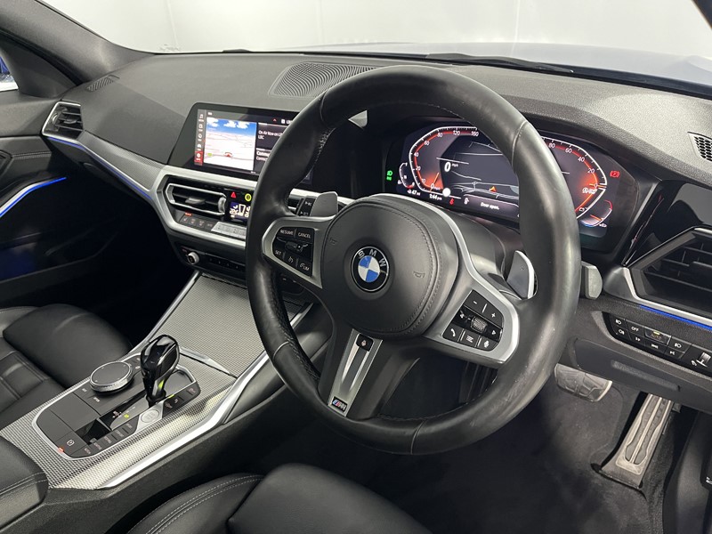 2021 (21) BMW 3 SERIES 320i xDrive M Sport 4dr Step Auto 5706194