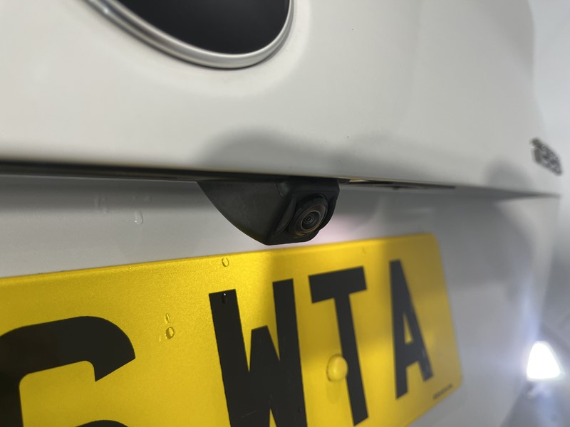 2026 (26) BMW 2 SERIES 220i M Sport 2dr Step Auto 5852861