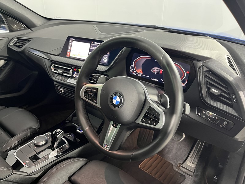 2024 (24) BMW 1 SERIES M135i xDrive 5dr Step Auto 5556132