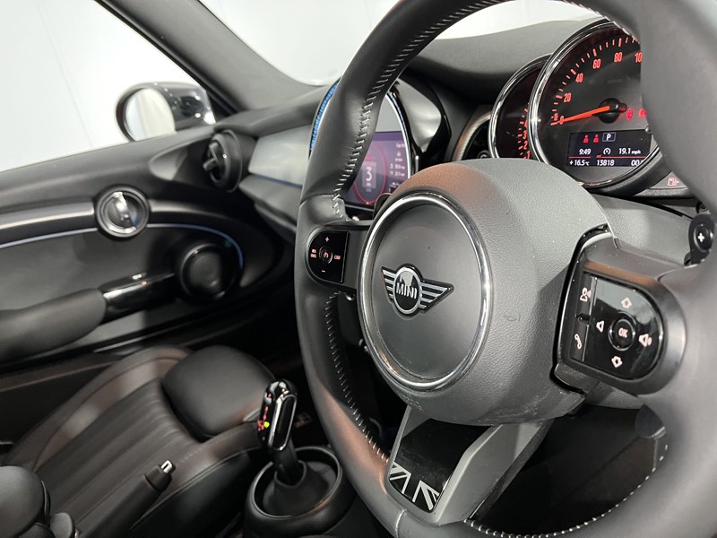2022 (72) MINI CONVERTIBLE 2.0 Cooper S Exclusive 2dr Auto 5577944