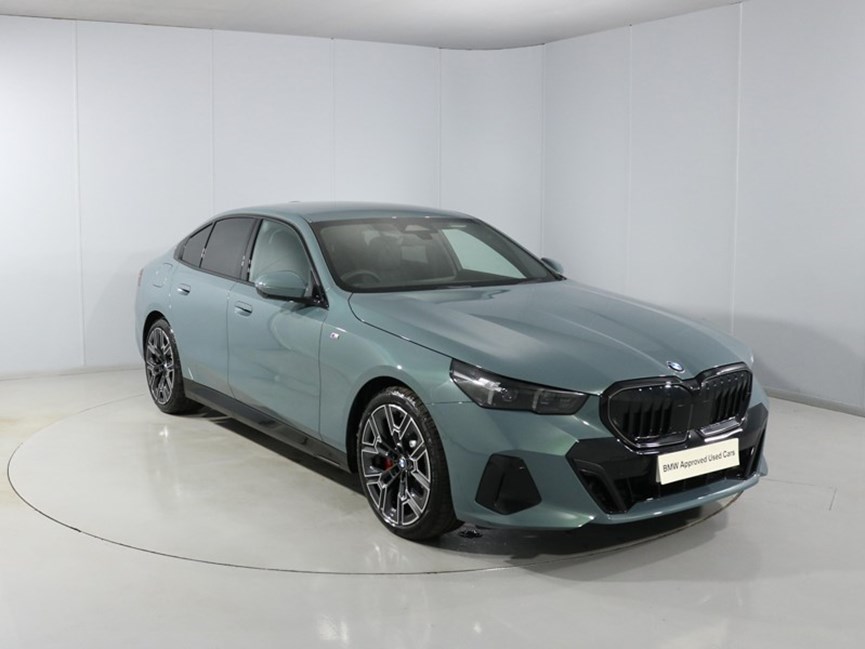 2025 (75) BMW 5 SERIES 520i M Sport Pro 4dr Auto
