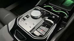 2025 (75) BMW 5 SERIES 520i M Sport Pro 4dr Auto 5677531