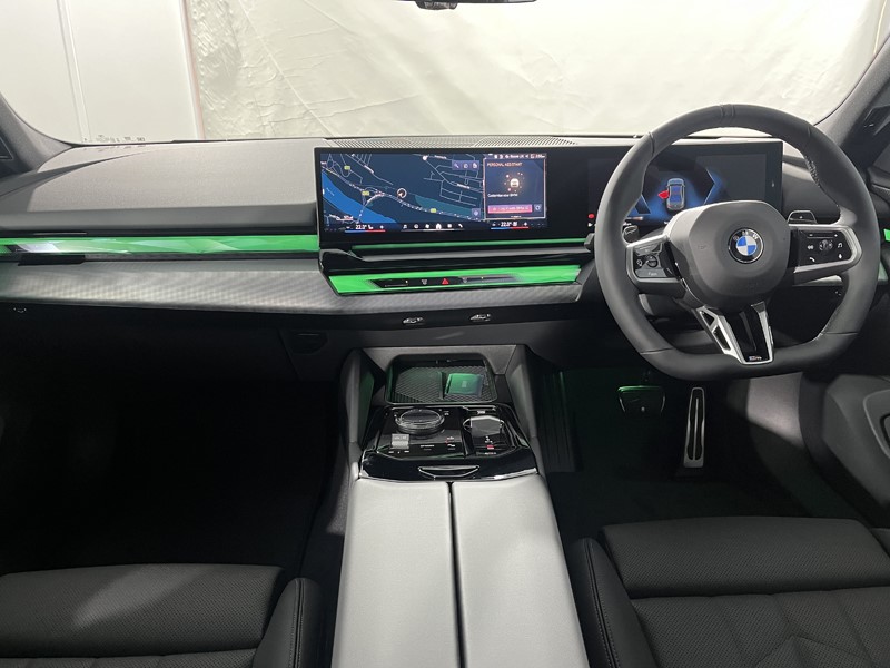 2025 (75) BMW 5 SERIES 520i M Sport Pro 4dr Auto 5677525