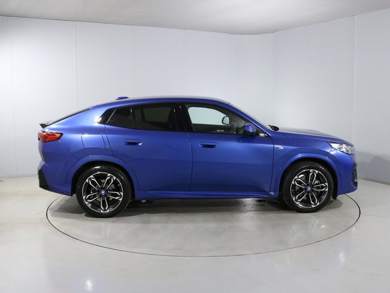 2024 (24) BMW iX2 230kW xDrive30 M Sport 65kWh 5dr Auto 5567522