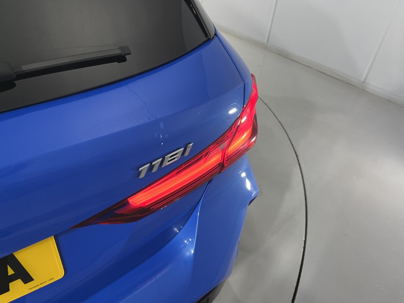 2020 (70) BMW 1 SERIES 118i M Sport 5dr 5583457