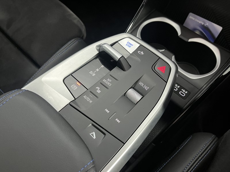 2024 (24) BMW iX1 150kW eDrive20 M Sport 65kWh 5dr Auto 5571646