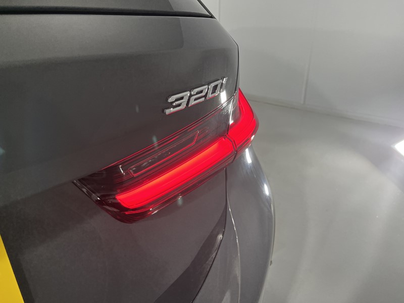 2026 (26) BMW 3 SERIES 320i M Sport 5dr Step Auto 5852758