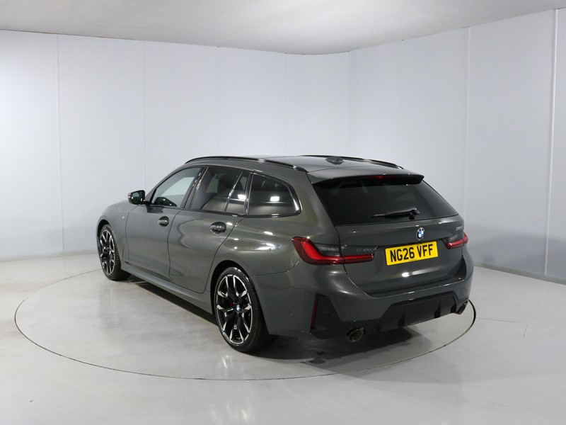 2026 (26) BMW 3 SERIES 320i M Sport 5dr Step Auto 5852713