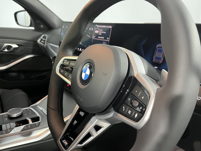 2026 (26) BMW 3 SERIES 320i M Sport 5dr Step Auto 5852735