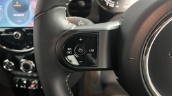 2021 (71) MINI HATCHBACK 1.5 Cooper Exclusive 3dr Auto 5567357