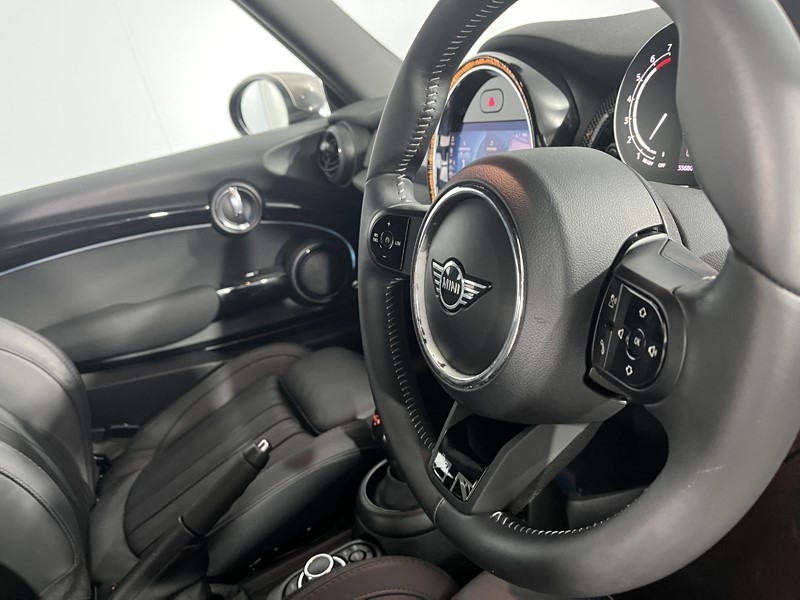 2021 (71) MINI HATCHBACK 1.5 Cooper Exclusive 3dr Auto 5567356