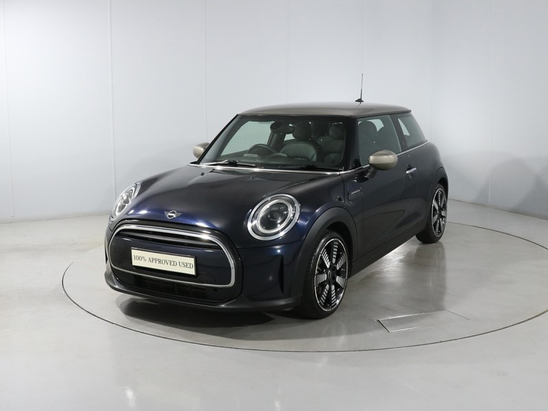 2021 (71) MINI HATCHBACK 1.5 Cooper Exclusive 3dr Auto 5567372