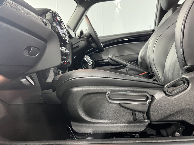2021 (71) MINI HATCHBACK 1.5 Cooper Exclusive 3dr Auto 5567367