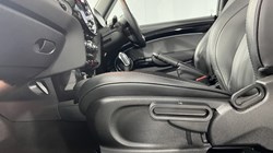 2021 (71) MINI HATCHBACK 1.5 Cooper Exclusive 3dr Auto 5567367