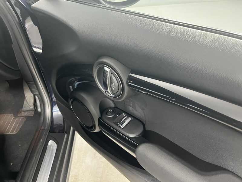 2021 (71) MINI HATCHBACK 1.5 Cooper Exclusive 3dr Auto 5567354