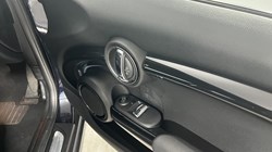 2021 (71) MINI HATCHBACK 1.5 Cooper Exclusive 3dr Auto 5567354