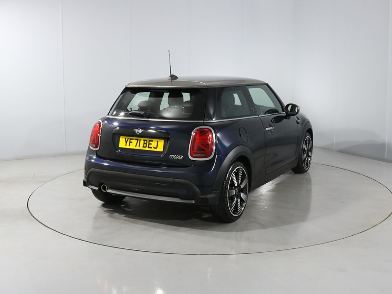 2021 (71) MINI HATCHBACK 1.5 Cooper Exclusive 3dr Auto 5567373