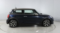 2021 (71) MINI HATCHBACK 1.5 Cooper Exclusive 3dr Auto 5567337