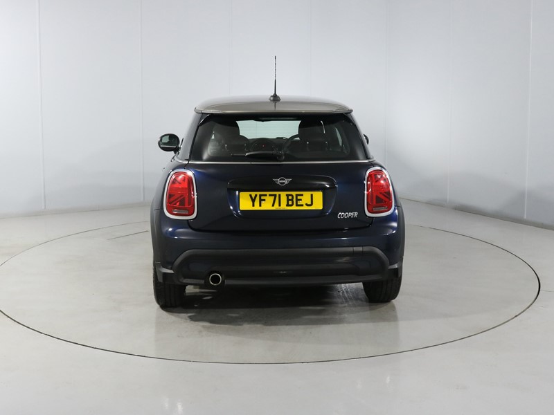 2021 (71) MINI HATCHBACK 1.5 Cooper Exclusive 3dr Auto 5567349