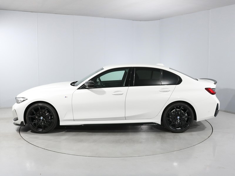 2026 (26) BMW 3 SERIES 320i M Sport 4dr Step Auto 5852426