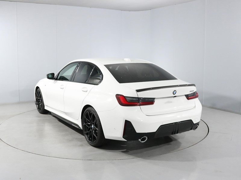 2026 (26) BMW 3 SERIES 320i M Sport 4dr Step Auto 5852376