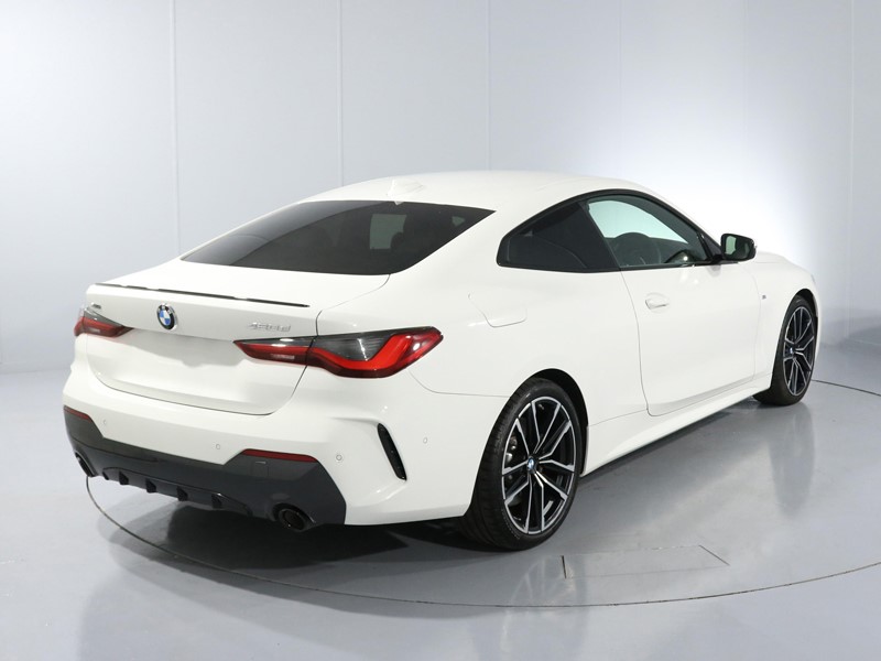 2021 (21) BMW 4 SERIES 420d xDrive MHT M Sport 2dr Step Auto 5584915