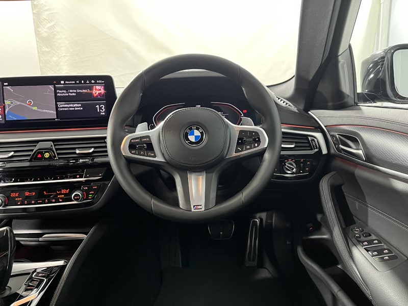2021 (21) BMW 5 SERIES 520d MHT M Sport 5dr Step Auto 5605673