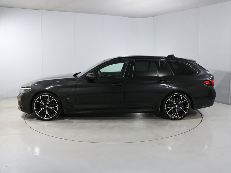 2021 (21) BMW 5 SERIES 520d MHT M Sport 5dr Step Auto 5605717