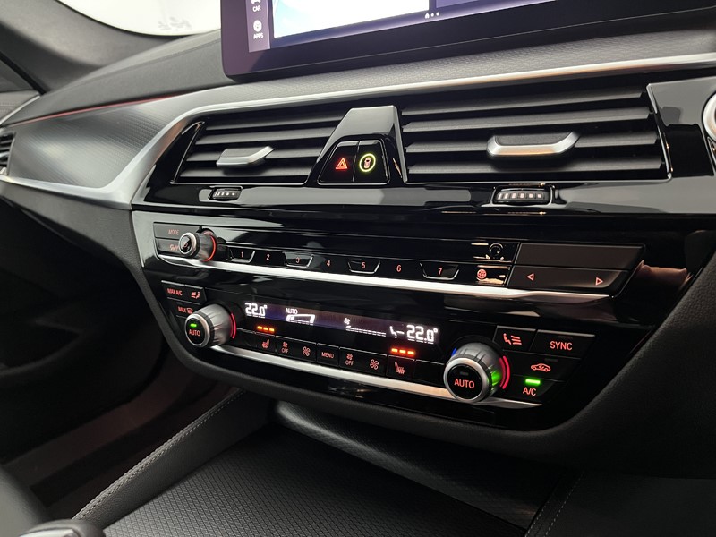 2021 (21) BMW 5 SERIES 520d MHT M Sport 5dr Step Auto 5605698