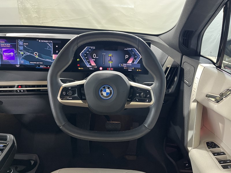 2022 (72) BMW iX 240kW xDrive40 M Sport Edition 76.6kWh 5dr Auto 5791469