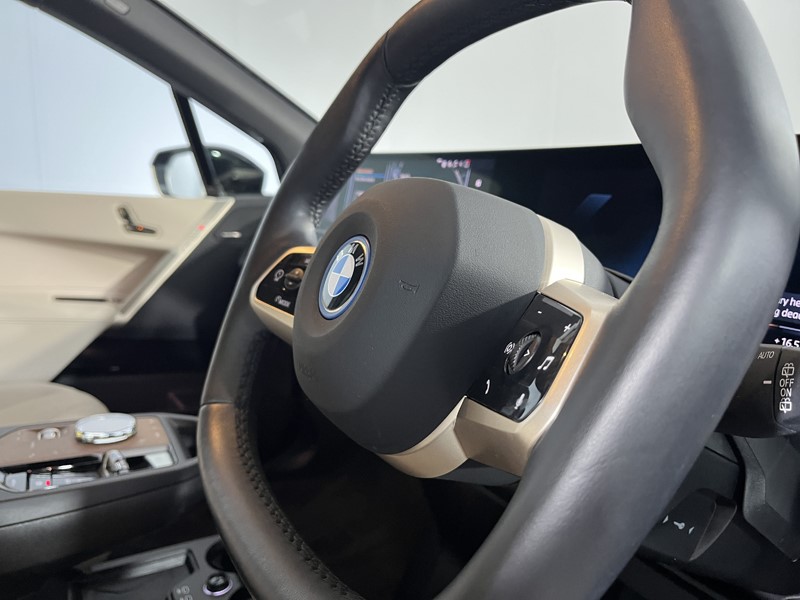 2022 (72) BMW iX 240kW xDrive40 M Sport Edition 76.6kWh 5dr Auto 5791487