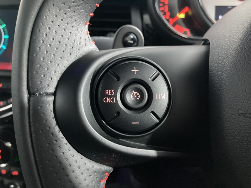 2019 (19) MINI HATCHBACK 2.0 Cooper S Sport II 5dr Auto [Comfort/Nav Pack] 5586171