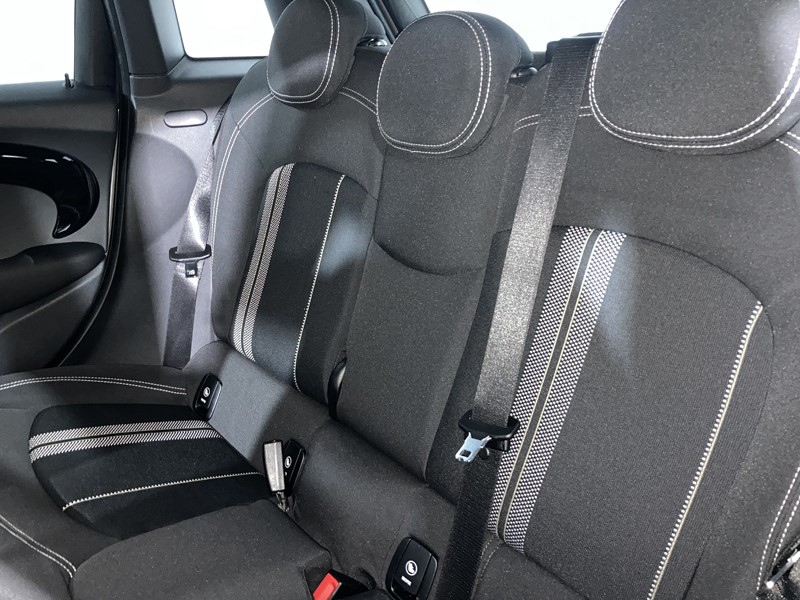 2019 (19) MINI HATCHBACK 2.0 Cooper S Sport II 5dr Auto [Comfort/Nav Pack] 5586161