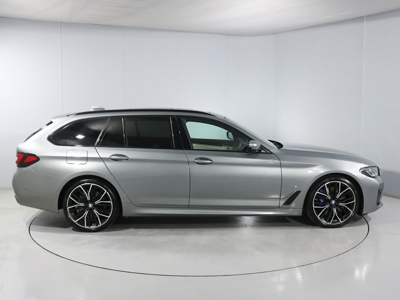 2023 (72) BMW 5 SERIES 530d xDrive MHT M Sport 5dr Auto 5582413