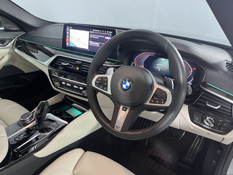2023 (72) BMW 5 SERIES 530d xDrive MHT M Sport 5dr Auto 5582416
