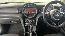 2017 (17) MINI HATCHBACK 1.2 One 3dr Auto 5601557