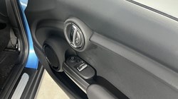2017 (17) MINI HATCHBACK 1.2 One 3dr Auto 5601570