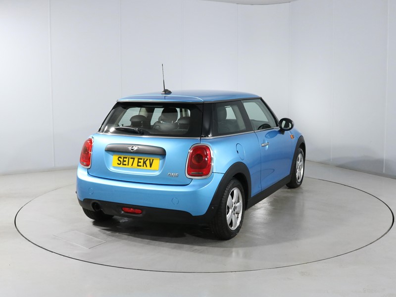 2017 (17) MINI HATCHBACK 1.2 One 3dr Auto 5601588