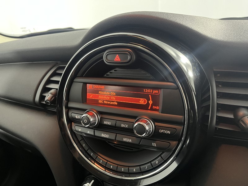 2017 (17) MINI HATCHBACK 1.2 One 3dr Auto 5601577