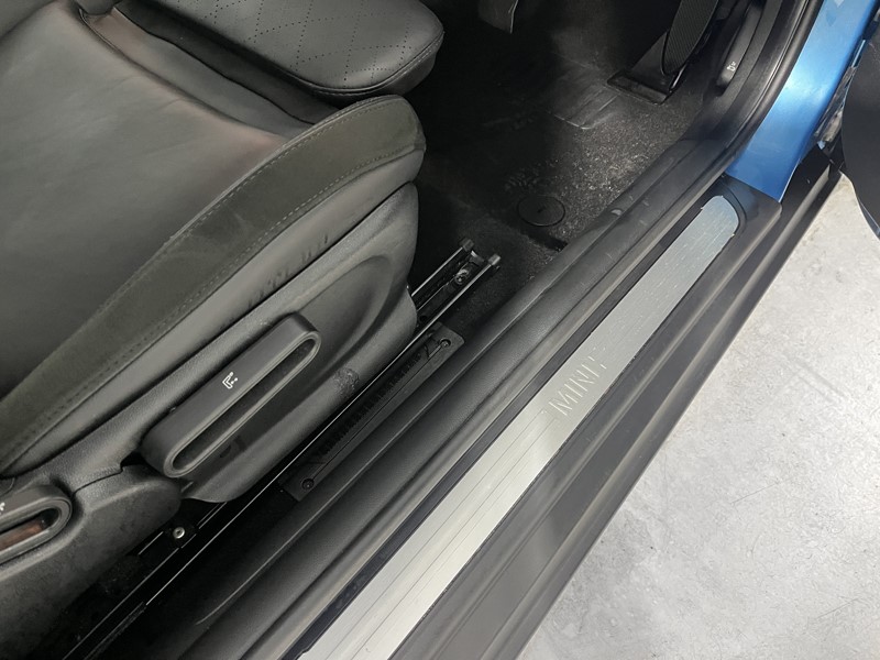 2017 (17) MINI HATCHBACK 1.2 One 3dr Auto 5601569