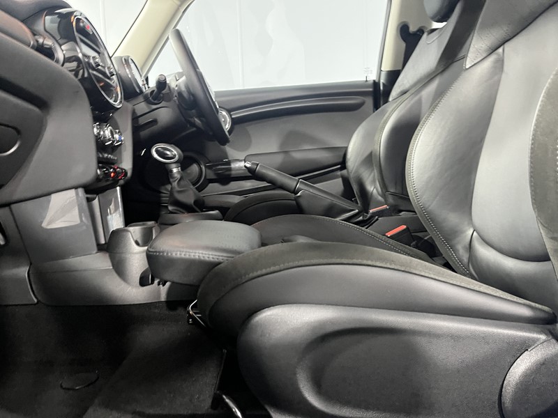 2017 (17) MINI HATCHBACK 1.2 One 3dr Auto 5601581