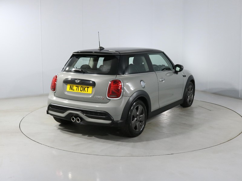 2021 (71) MINI HATCHBACK 2.0 Cooper S Classic 3dr 5597214