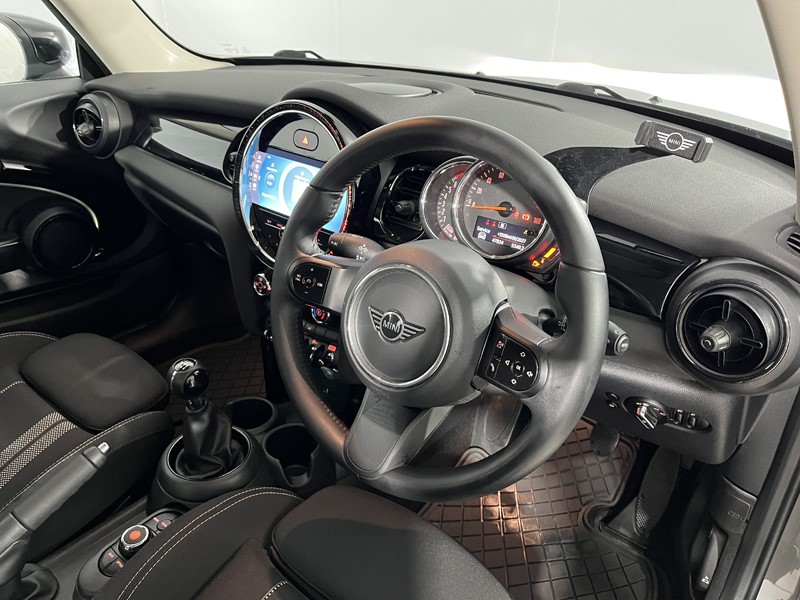 2021 (71) MINI HATCHBACK 2.0 Cooper S Classic 3dr 5597182