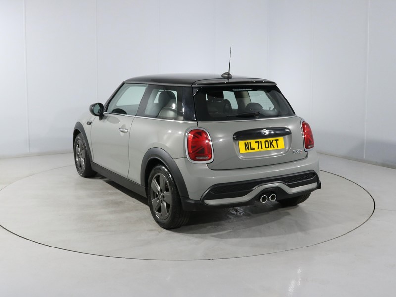 2021 (71) MINI HATCHBACK 2.0 Cooper S Classic 3dr 1
