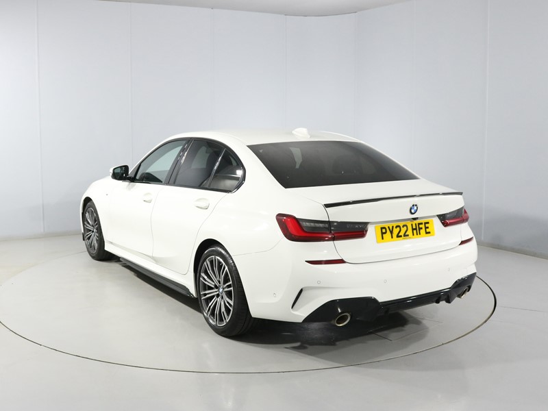 2022 (22) BMW 3 SERIES 320i M Sport 4dr Step Auto 5702942