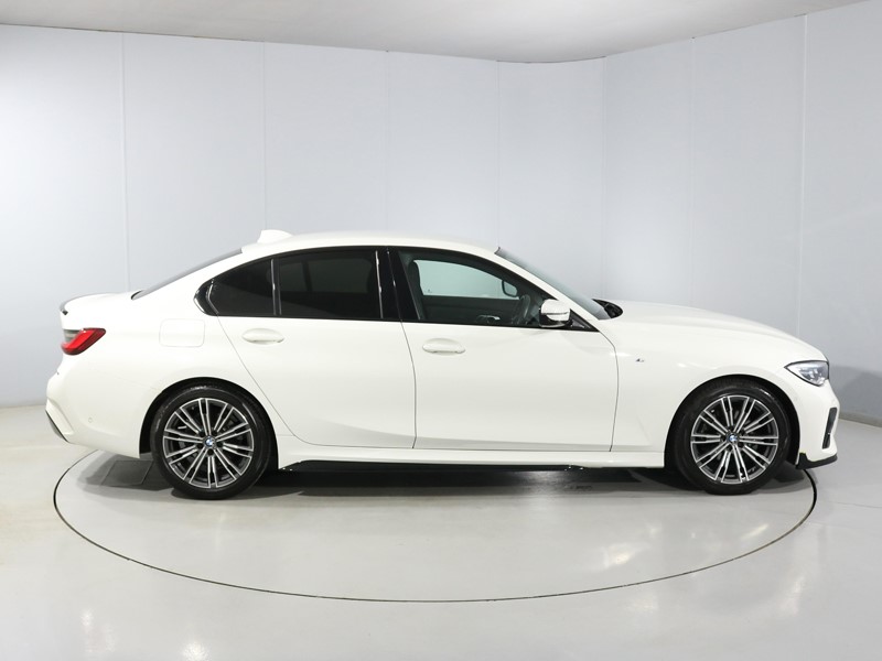 2022 (22) BMW 3 SERIES 320i M Sport 4dr Step Auto 5702943