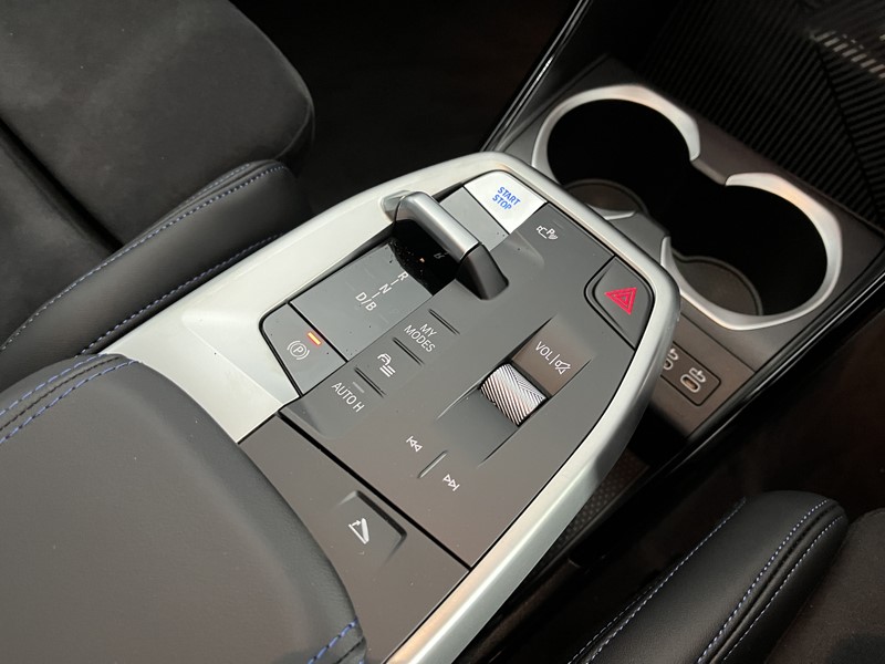 2026 (26) BMW iX1 150kW eDrive20 Shadow Edition 65kWh 5dr Auto 5880132