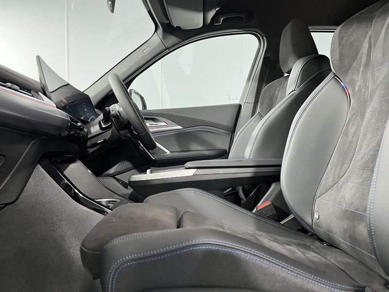 2026 (26) BMW iX1 150kW eDrive20 Shadow Edition 65kWh 5dr Auto 5880155