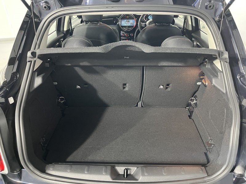 2023 (23) MINI HATCHBACK 1.5 Cooper Classic Premium 5dr Auto 5605831